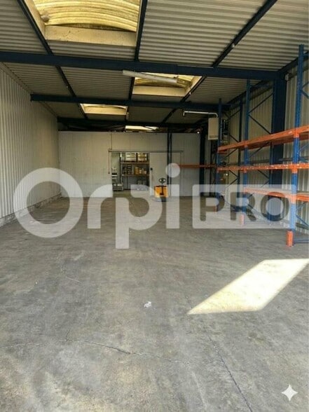Flex in Coulommiers for sale - Interior Photo - Image 2 of 4