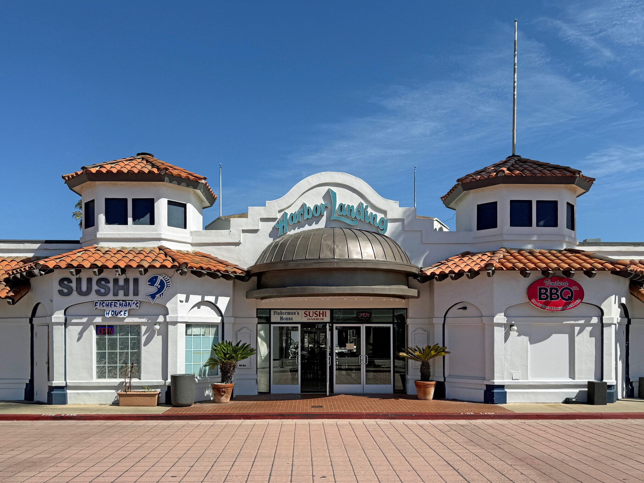 2810 Harbor Blvd, Oxnard, CA for lease Building Photo- Image 1 of 12