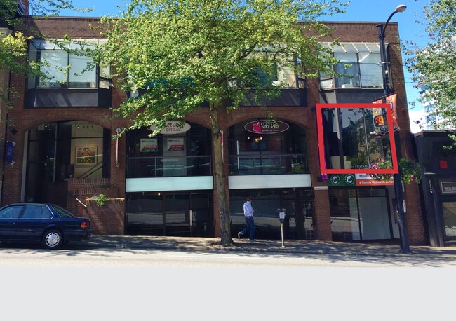 Plus de détails pour 2239-2245 Granville St, Vancouver, BC - Commerce de détail à louer