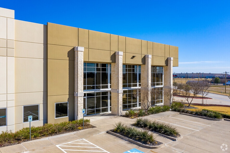 2777 W Danieldale Rd, Dallas, TX for lease - Building Photo - Image 3 of 19