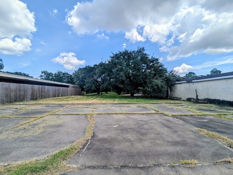3700 Doctors Dr, Port Arthur, TX à vendre - Photo du bâtiment - Image 3 de 10