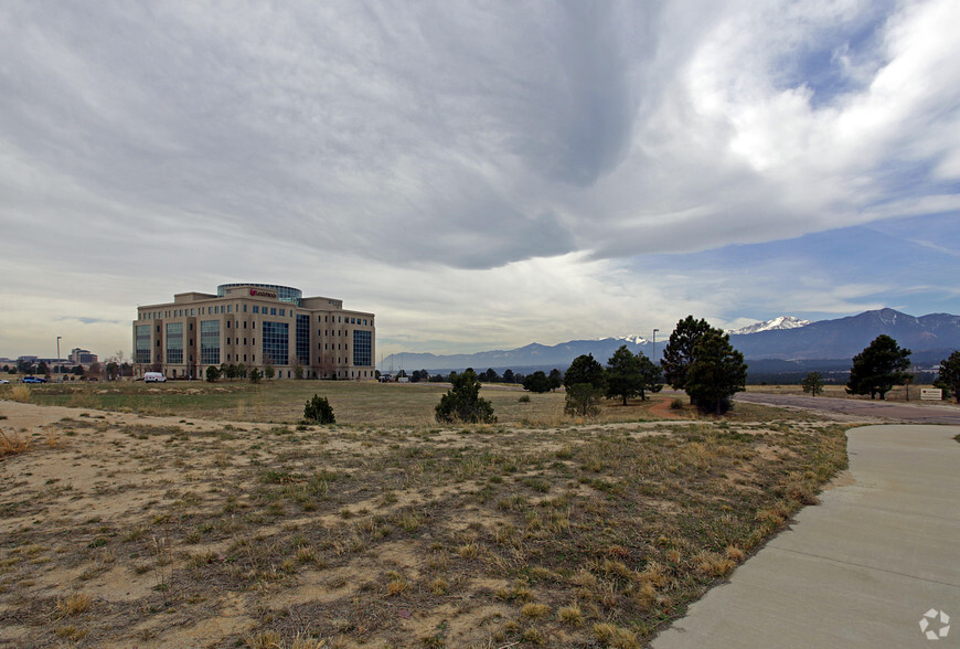 555 Middle Creek Pky, Colorado Springs, CO for sale - Building Photo - Image 3 of 14