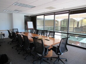 3201 W White Oaks Dr, Springfield, IL à vendre Photo intérieure- Image 1 de 14