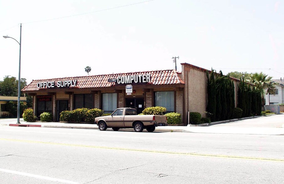 625-629 S 1st Ave, Arcadia, CA à louer - Photo du bâtiment - Image 2 de 5