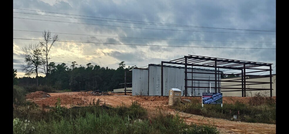 14535 Lake Business Dr, Conroe, TX à vendre - Photo du bâtiment - Image 2 de 5