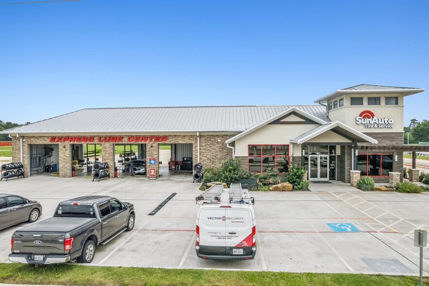 1211 Northpark Dr, Kingwood, TX for sale - Building Photo - Image 2 of 4