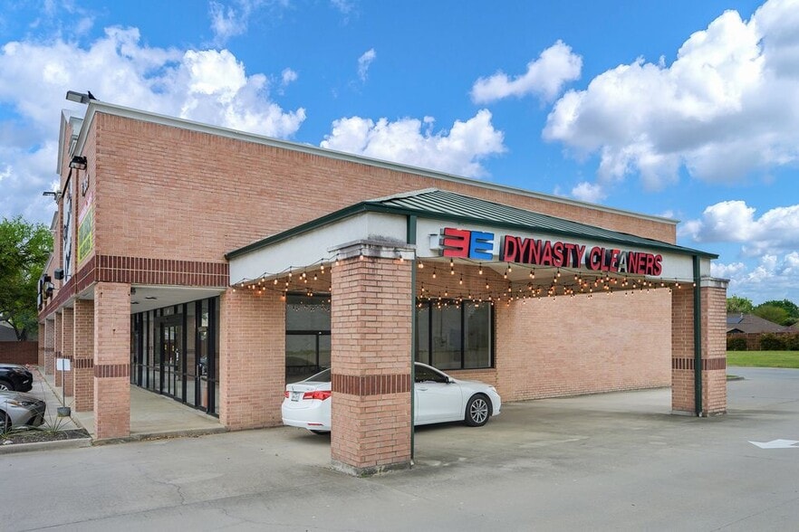 3039 Old Denton Rd, Carrollton, TX for lease - Building Photo - Image 2 of 6