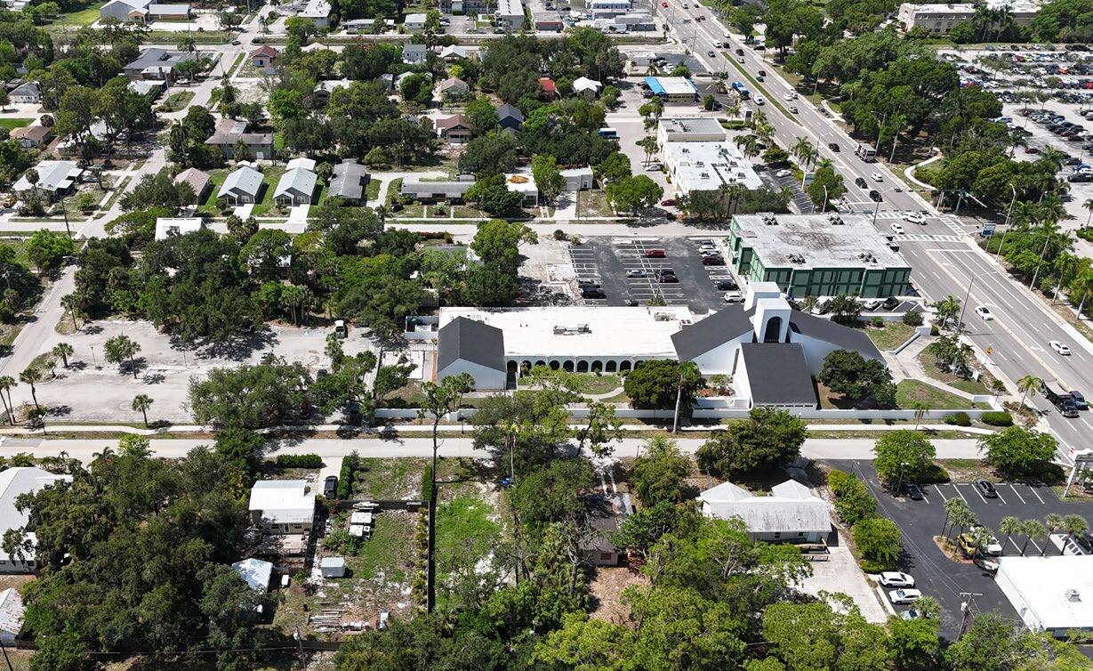 2635 Cleveland Ave, Fort Myers, FL for lease Building Photo- Image 1 of 5