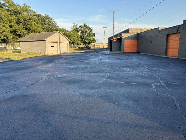 2517 6th St, Muskegon, MI à louer - Photo du bâtiment - Image 2 de 13