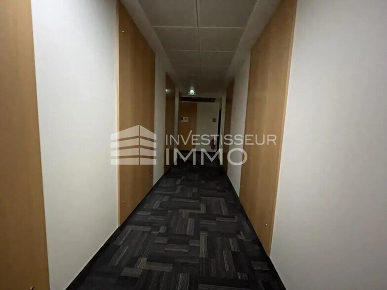 Bureau dans Évry-Courcouronnes à vendre - Photo intérieure - Image 3 de 4