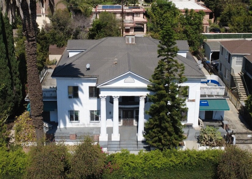 2241 Crenshaw Blvd, Los Angeles, CA for sale - Building Photo - Image 2 of 8