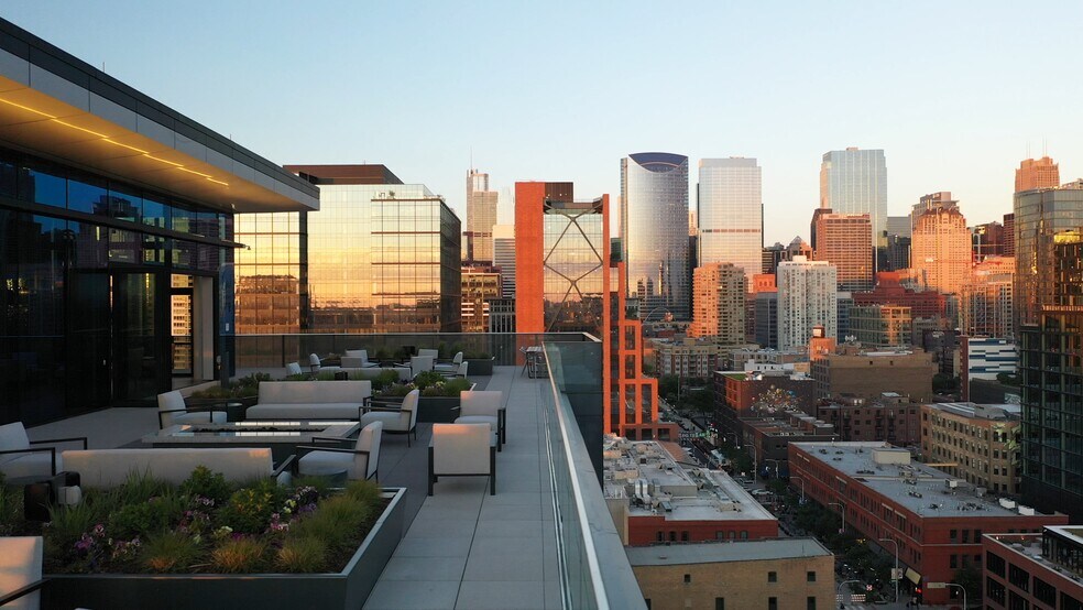 320 N Sangamon St, Chicago, IL à louer - Photo du bâtiment - Image 2 de 14