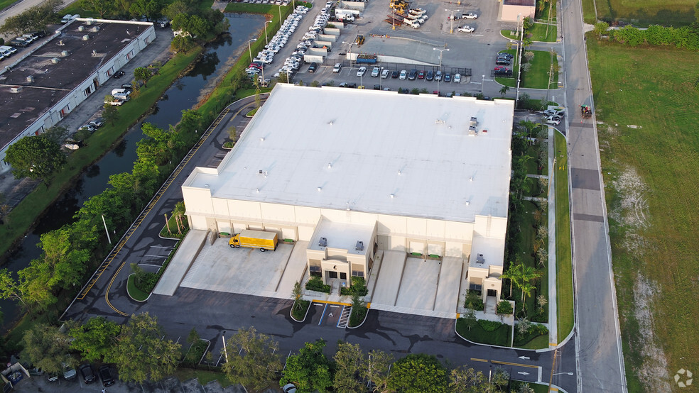 10400 NW 55th St, Sunrise, FL for lease - Aerial - Image 2 of 8