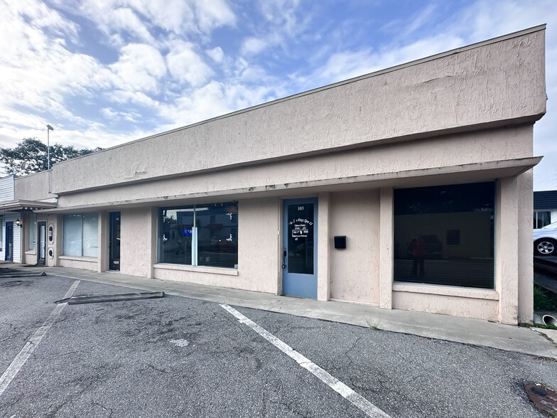 107-121 Allamanda Dr, Lakeland, FL for lease - Building Photo - Image 2 of 23