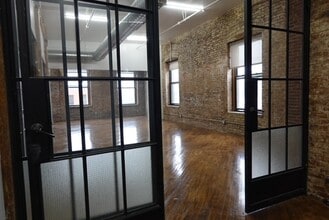 231 Front St, Brooklyn, NY à louer Photo intérieure- Image 2 de 17