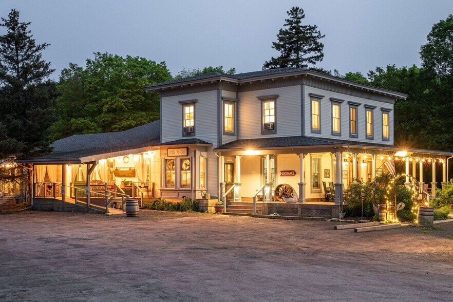 102 Main St, Jefferson, NY à vendre - Photo du bâtiment - Image 2 de 58