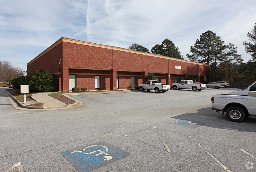 3750 Hewatt Ct, Snellville, GA for lease - Primary Photo - Image 1 of 4
