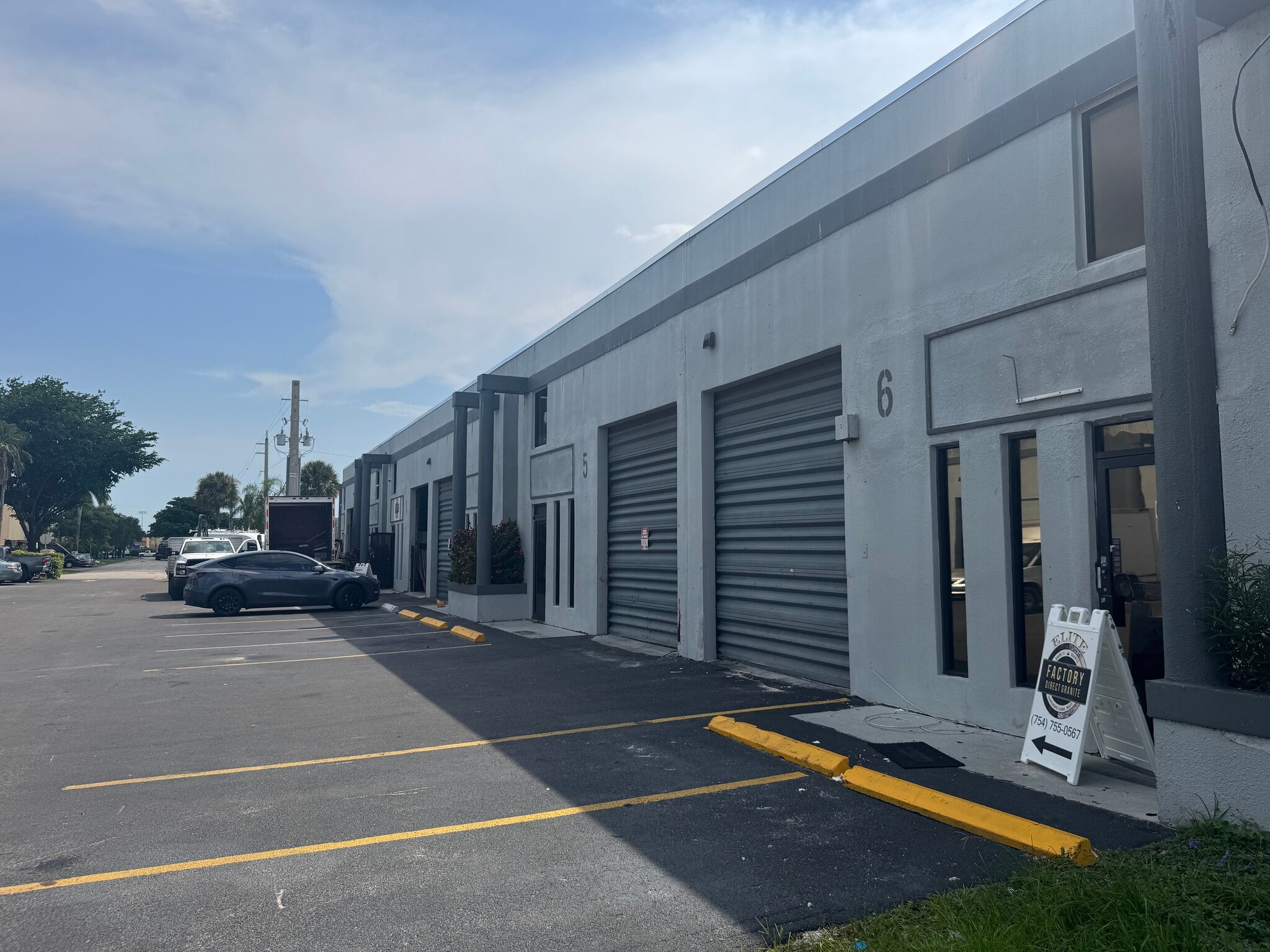 2495 W 80th St, Hialeah, FL for lease Building Photo- Image 1 of 13