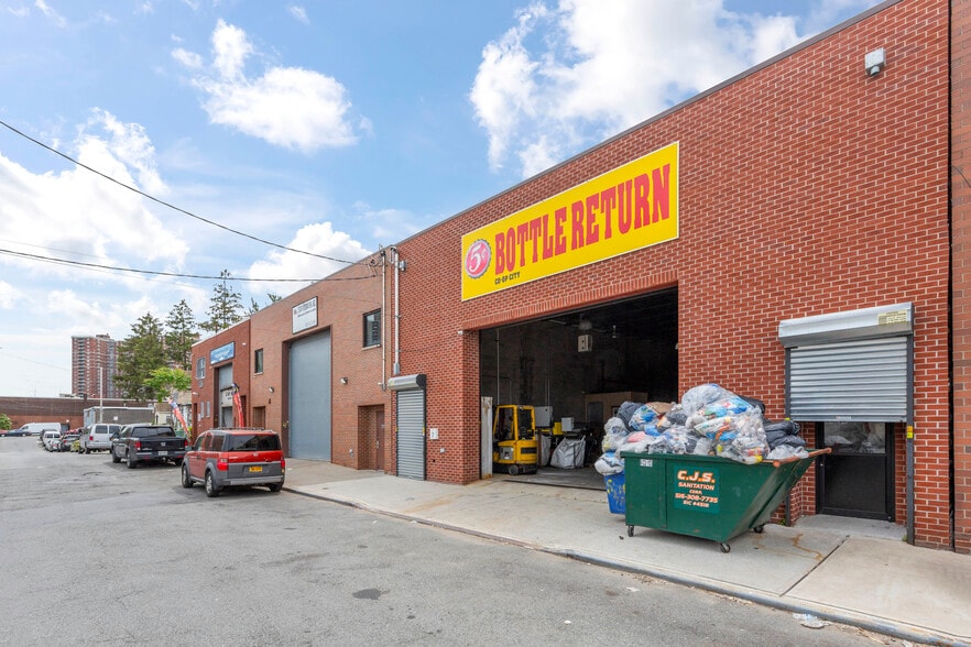 3325 Delavall Ave, Bronx, NY for lease - Building Photo - Image 3 of 3