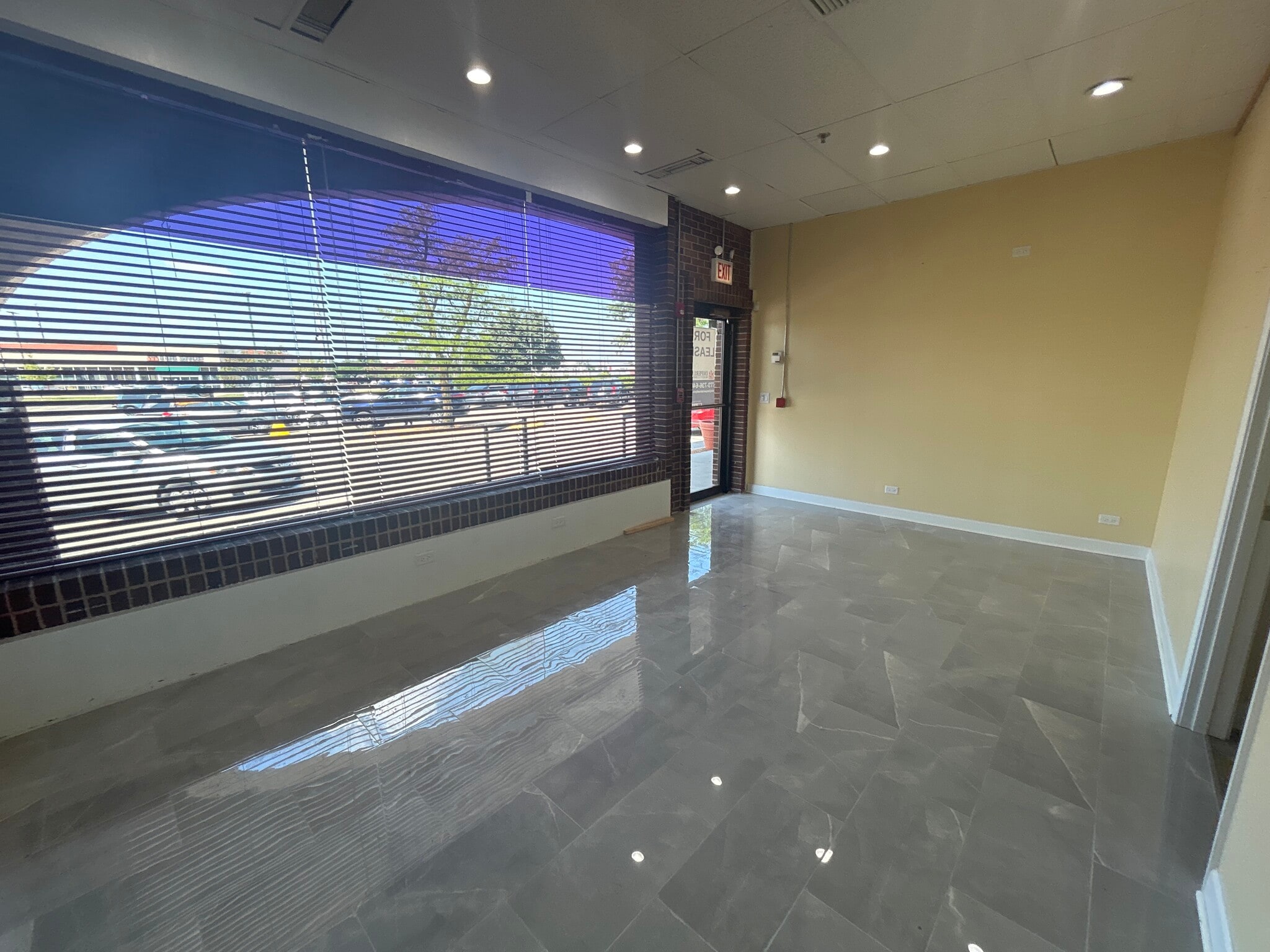 401-499 Lake Cook Rd, Deerfield, IL for lease Building Photo- Image 1 of 5
