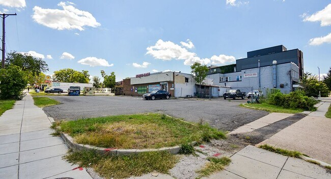 More details for 1201 Mt Olivet Rd NE, Washington, DC - Retail for Sale