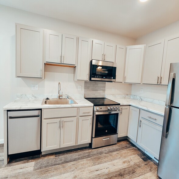 5826 Balsam Rd, Madison, WI à vendre - Photo du bâtiment - Image 3 de 14