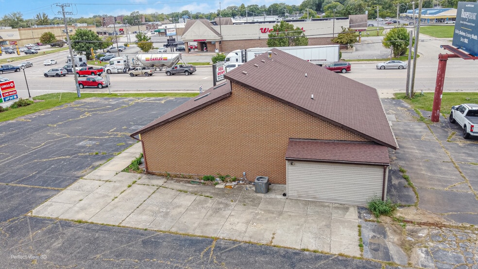 1561 N Division St, Morris, IL for sale - Building Photo - Image 3 of 10