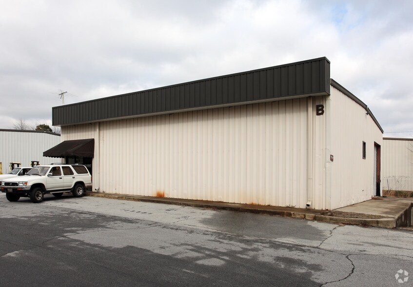 1498 Farmer Rd, Conyers, GA à vendre - Photo du bâtiment - Image 2 de 2