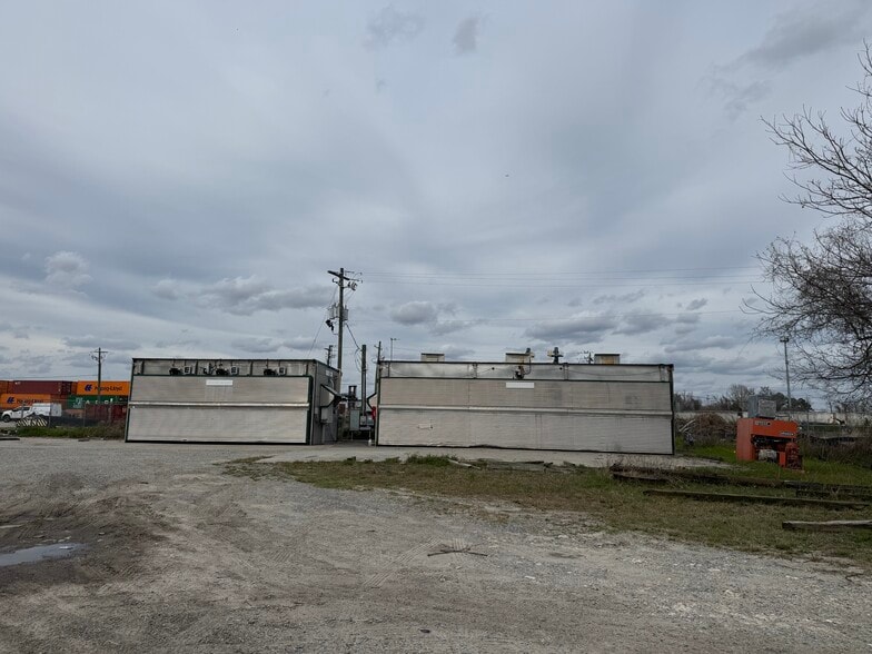 501 Stiles Ave, Savannah, GA for sale - Building Photo - Image 2 of 11