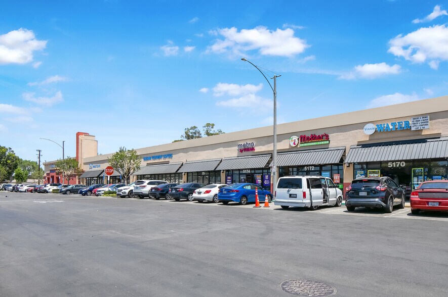 5166-5190 Atlantic Ave, Long Beach, CA à louer - Photo du bâtiment - Image 2 de 16