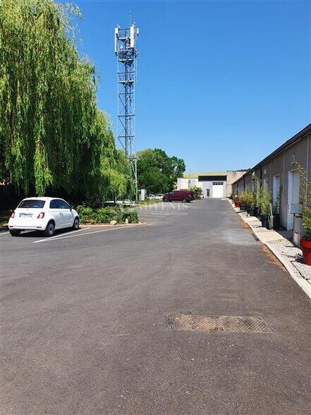 Office in Essey-lès-Nancy for lease - Building Photo - Image 2 of 7