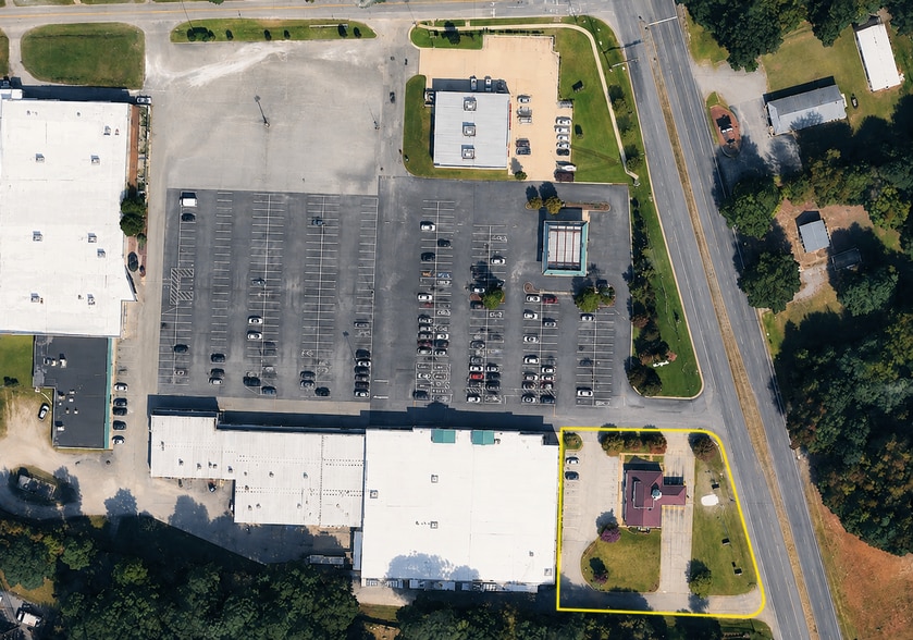 3140 George Washington Memorial Hwy, Hayes, VA for sale - Primary Photo - Image 1 of 6