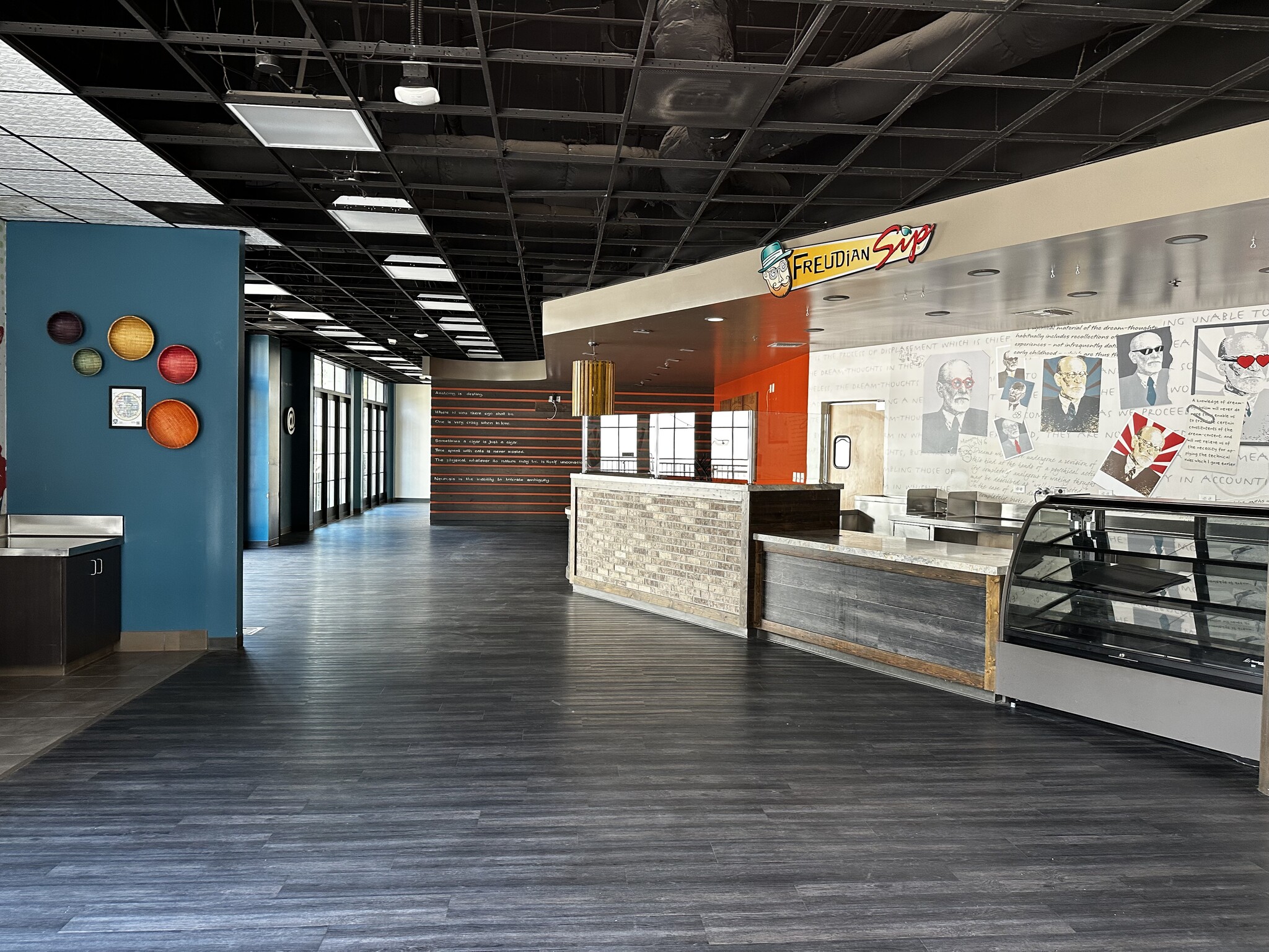 45 Rincon Dr, Camarillo, CA for lease Interior Photo- Image 1 of 17