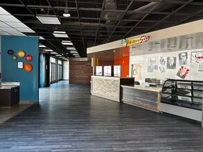 45 Rincon Dr, Camarillo, CA for lease Interior Photo- Image 1 of 17