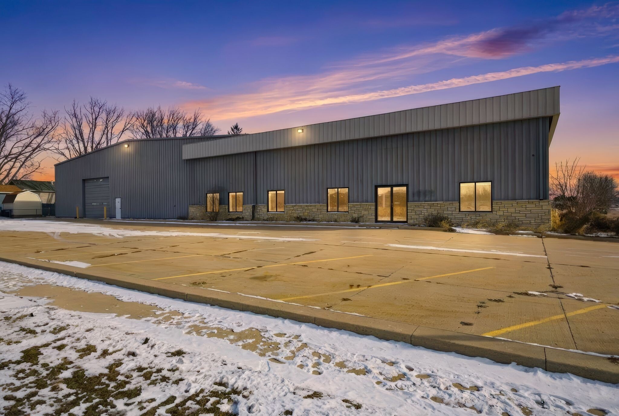 1199 44th St, Marion, IA for lease Primary Photo- Image 1 of 63