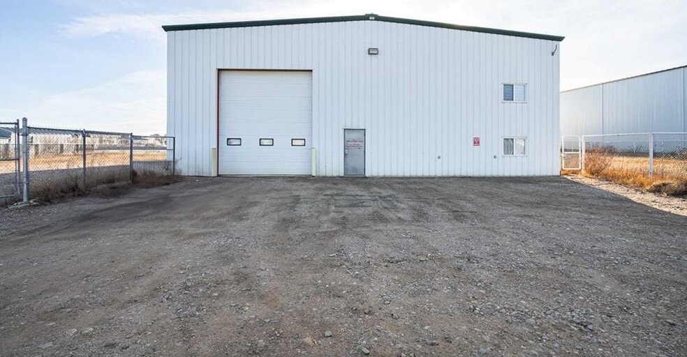 39 Production Av, Vermilion River County No 24, AB for sale - Building Photo - Image 2 of 12
