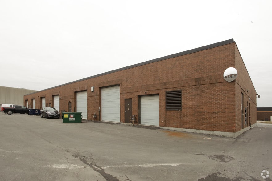 320 Hanlan Rd, Vaughan, ON for lease - Building Photo - Image 2 of 9