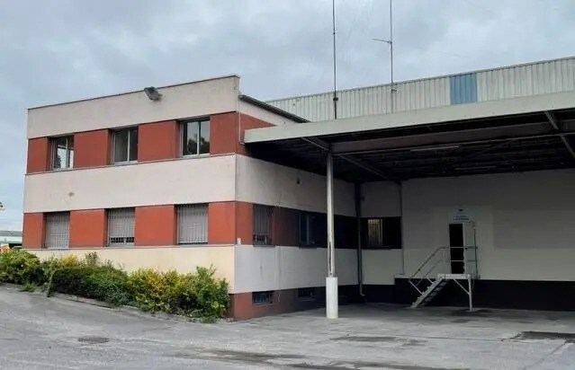 Industrial in Reims for lease Building Photo- Image 1 of 5