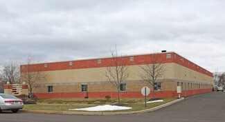 Plus de détails pour 375-387 Nina Way, Warminster Township, PA - Local d'activités à louer