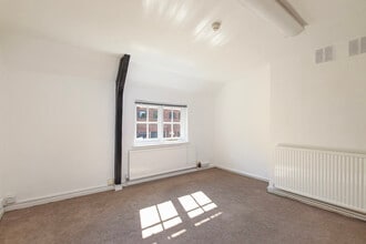 Main Rd, Farnham à louer Photo intérieure- Image 2 de 3