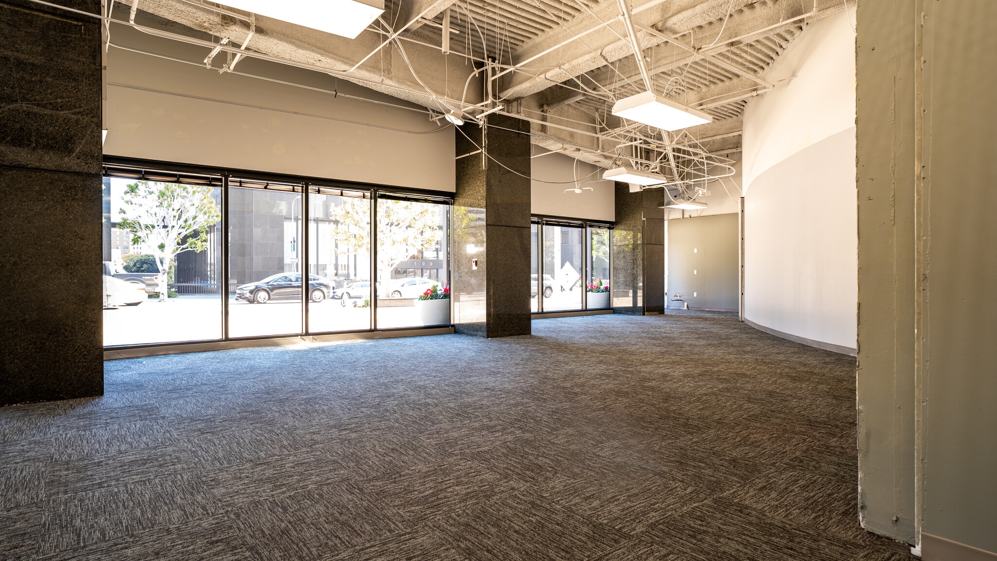 515 S Figueroa St, Los Angeles, CA for lease Interior Photo- Image 1 of 4