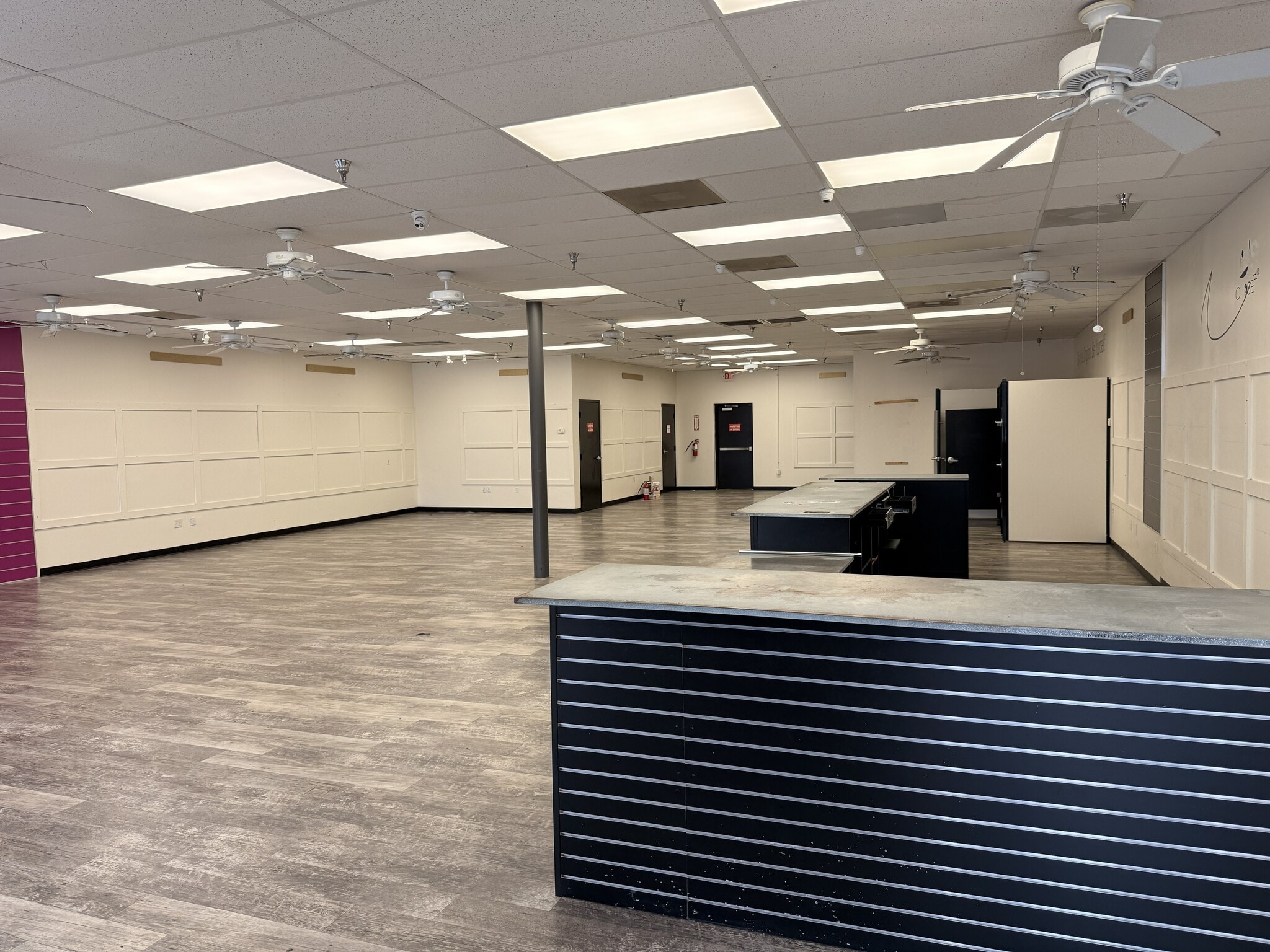 9715-9785 E FM-1960 By pass, Humble, TX for lease Interior Photo- Image 1 of 3