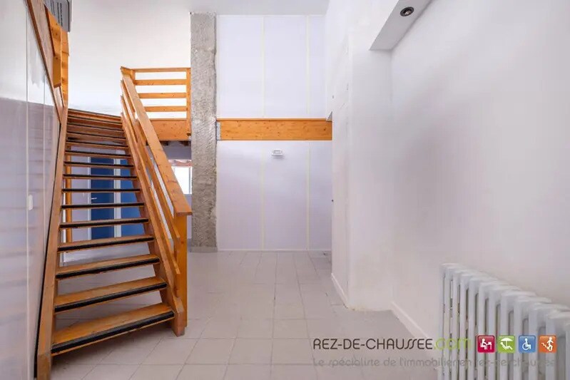 Office in Lyon for sale - Interior Photo - Image 2 of 10