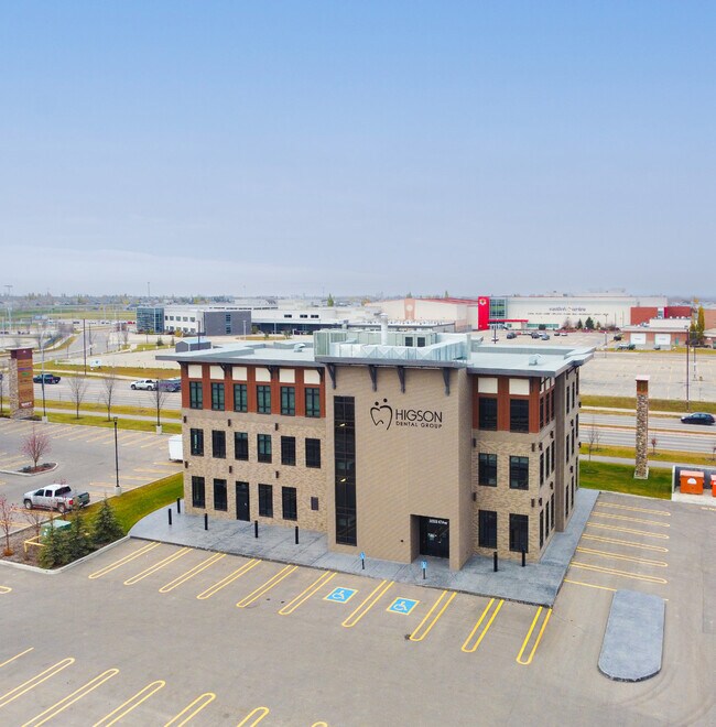 Plus de détails pour 10508 67 Av, Grande Prairie, AB - Bureau à louer