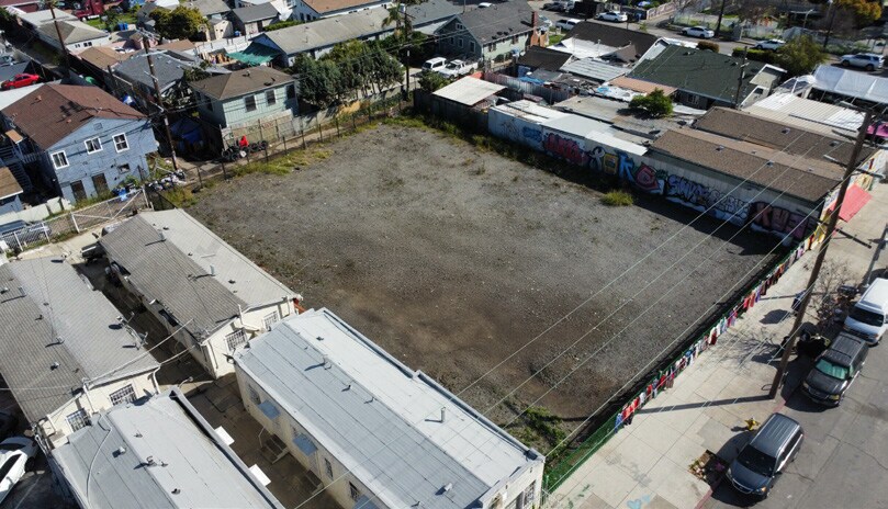 8020-8022 S Vermont Ave, Los Angeles, CA à vendre - Photo du bâtiment - Image 3 de 13