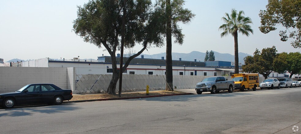 5426-5430 San Fernando Rd, Glendale, CA à vendre - Photo principale - Image 1 de 8