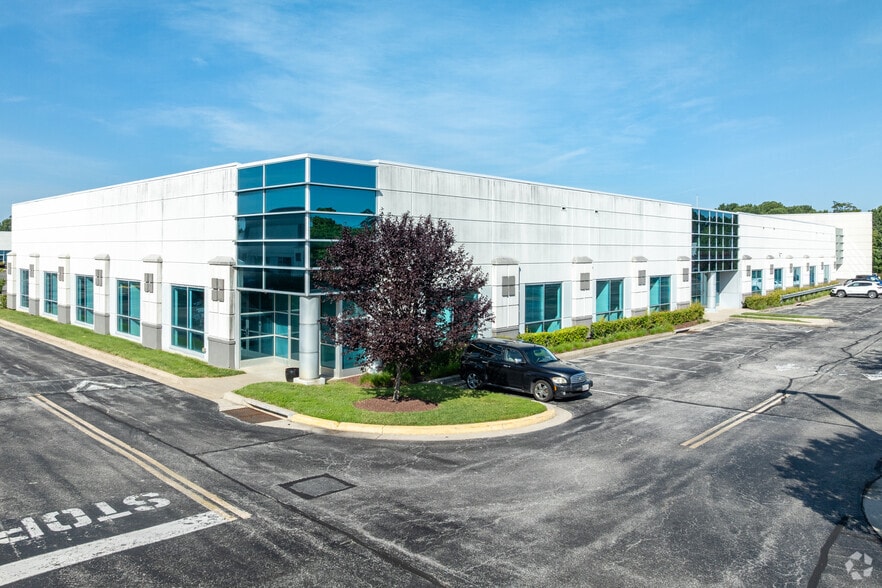 7229 Parkway Dr, Hanover, MD à louer - Photo du bâtiment - Image 1 de 5
