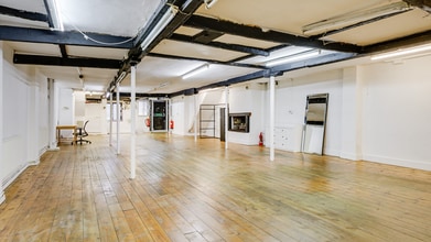 2 Nimrod Passage, Londres à louer Photo intérieure- Image 2 de 6