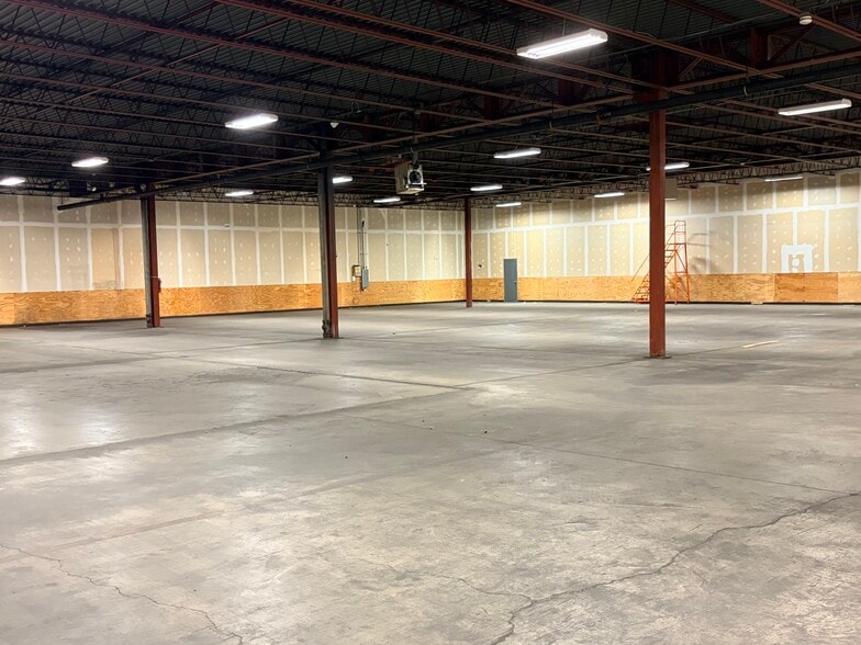 902-908 Bullitt St, Charleston, WV for lease - Building Photo - Image 3 of 12