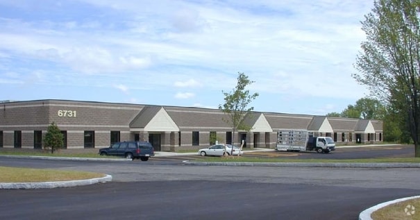 6731 Collamer Rd, East Syracuse, NY for lease - Building Photo - Image 2 of 3
